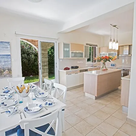 Villa The Complete Guide To Renting Your Exclusive Holiday In With Private Pool And Close To The Beach 1235 Paralimni
