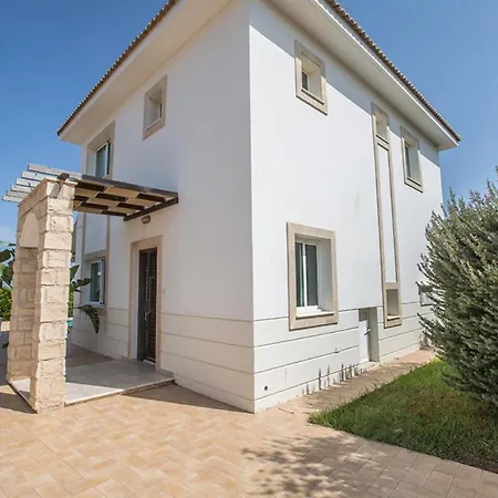 The Complete Guide To Renting Your Exclusive Holiday In With Private Pool And Close To The Beach 1235